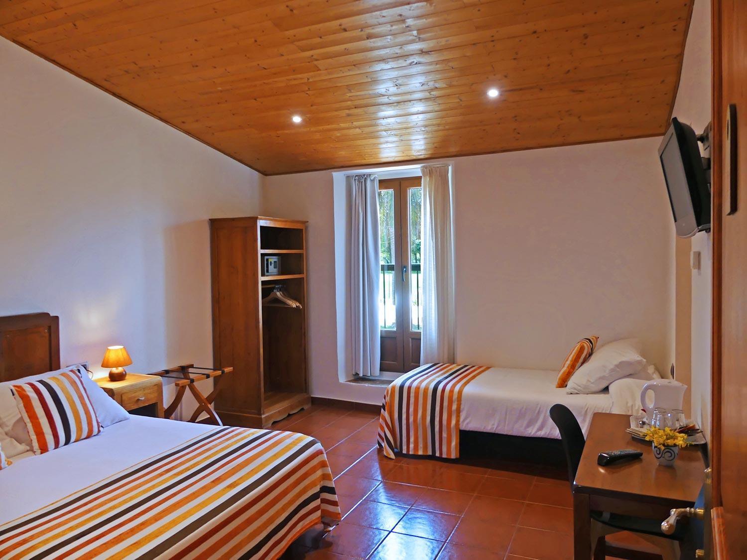 Hotel & Golf Ca La Caputxeta Castello d'Empuries Bagian luar foto